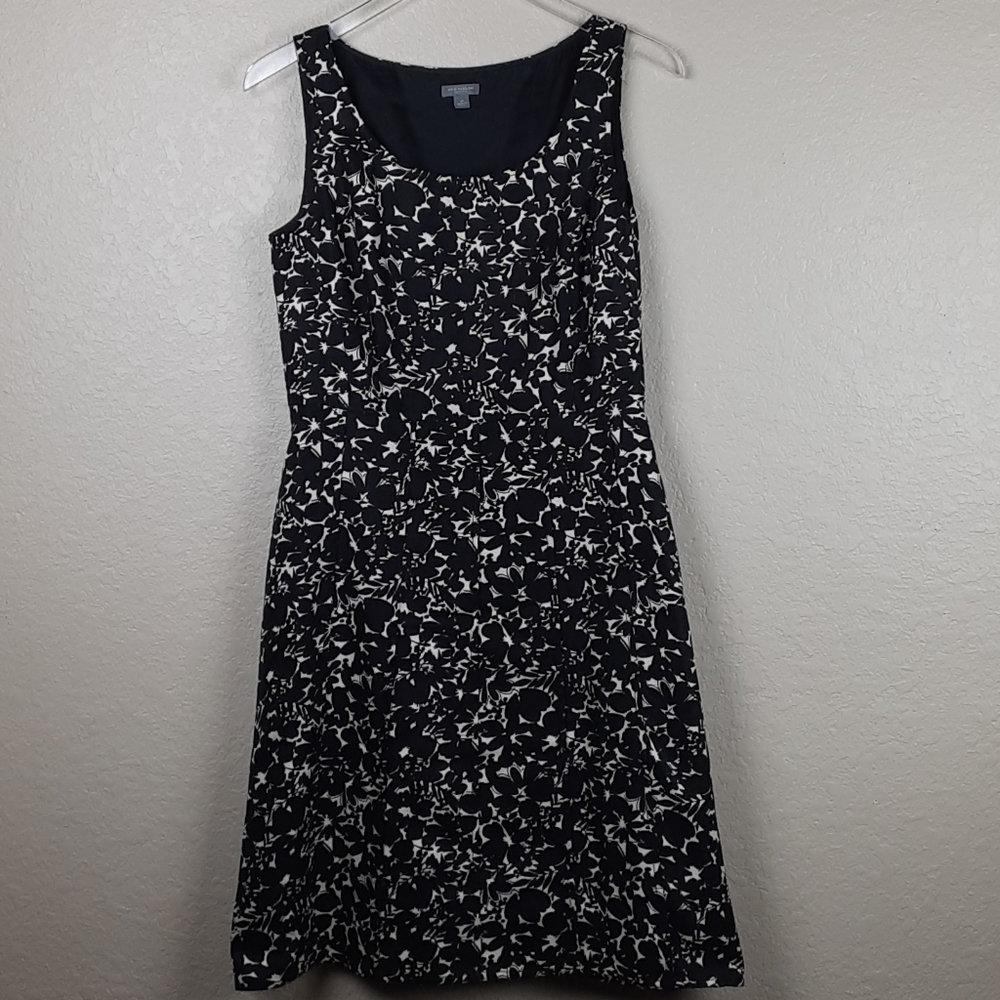 Ann Taylor 100% Silk Black/White Sleeveless Dress